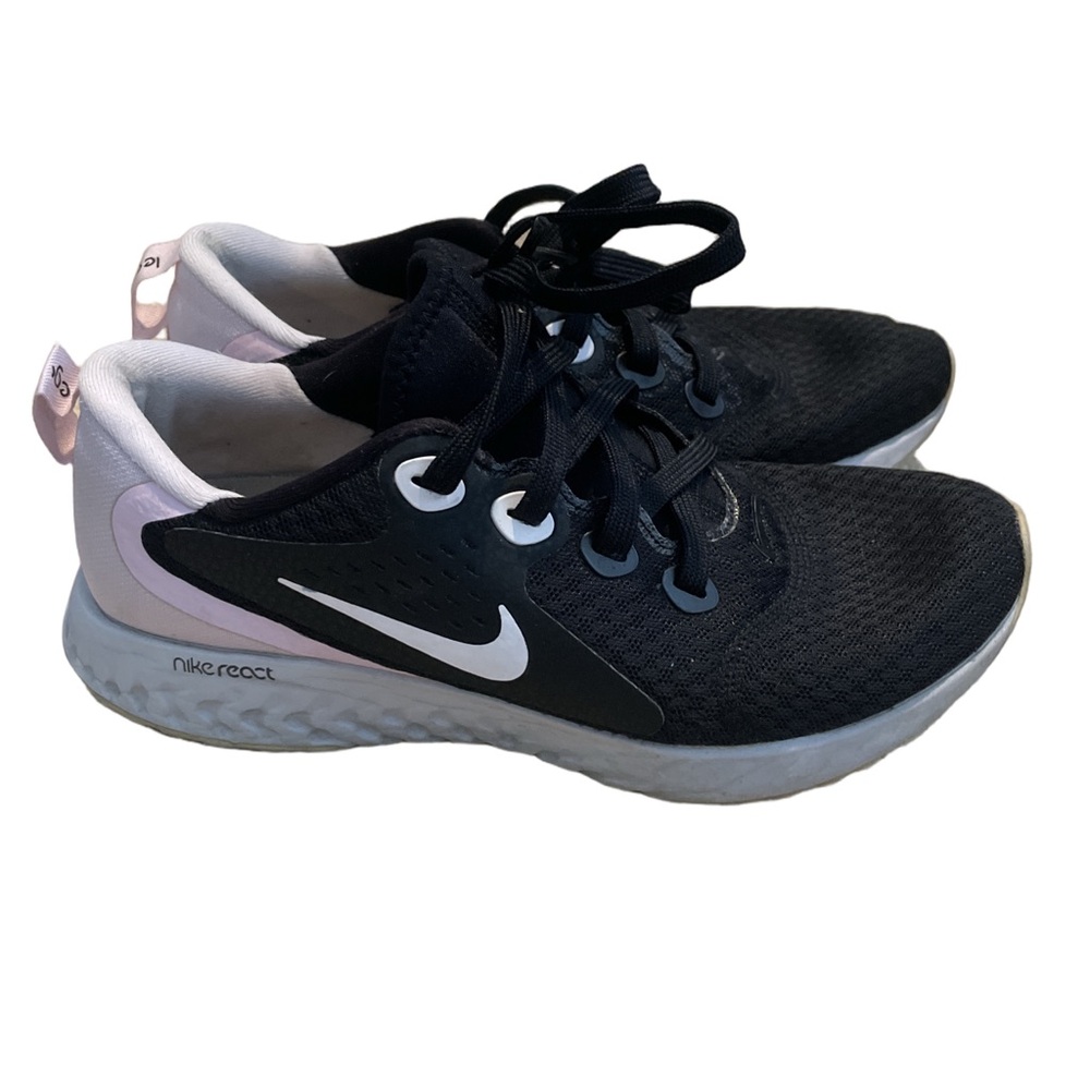 Nike Women's Black and Pink React Size 7